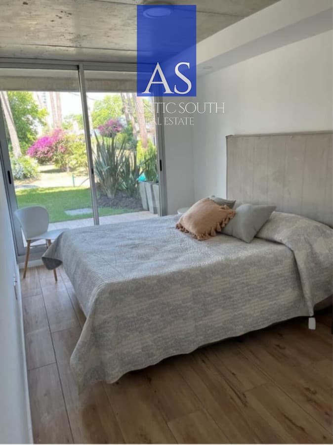 Apartamento de 2 dormitorios con amplia terraza