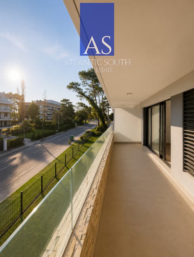 Apartamento 1 dormitorio moderno cochera y terraza cercano al mar Playa Mansa Punta del Este