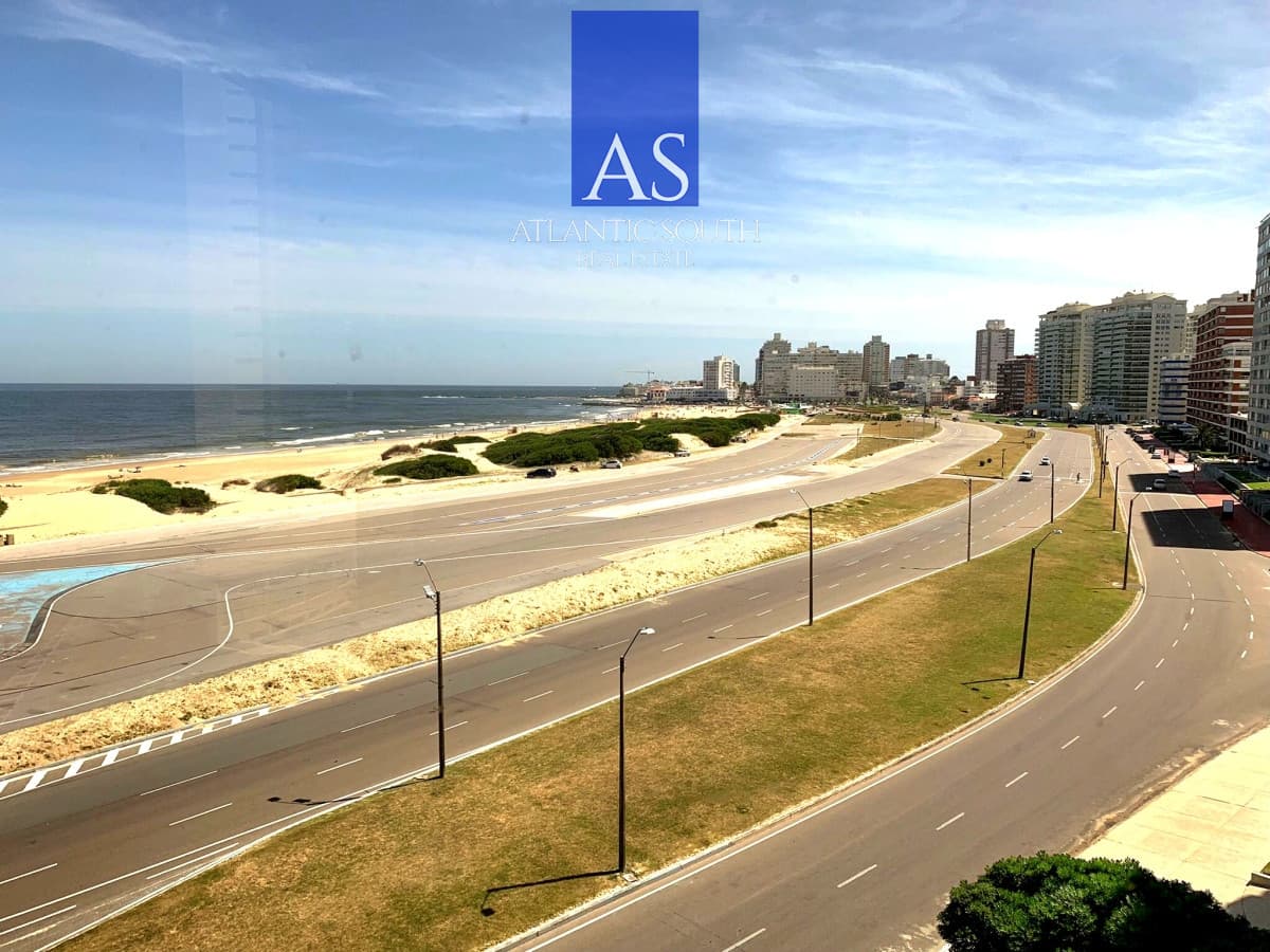 Apartamento reciclado 3 dormitorios primera linea Playa Brava