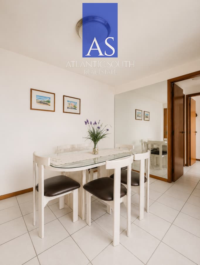 Apartamento de 2 Dormitorios terraza cochera Playa Mansa Punta del Este