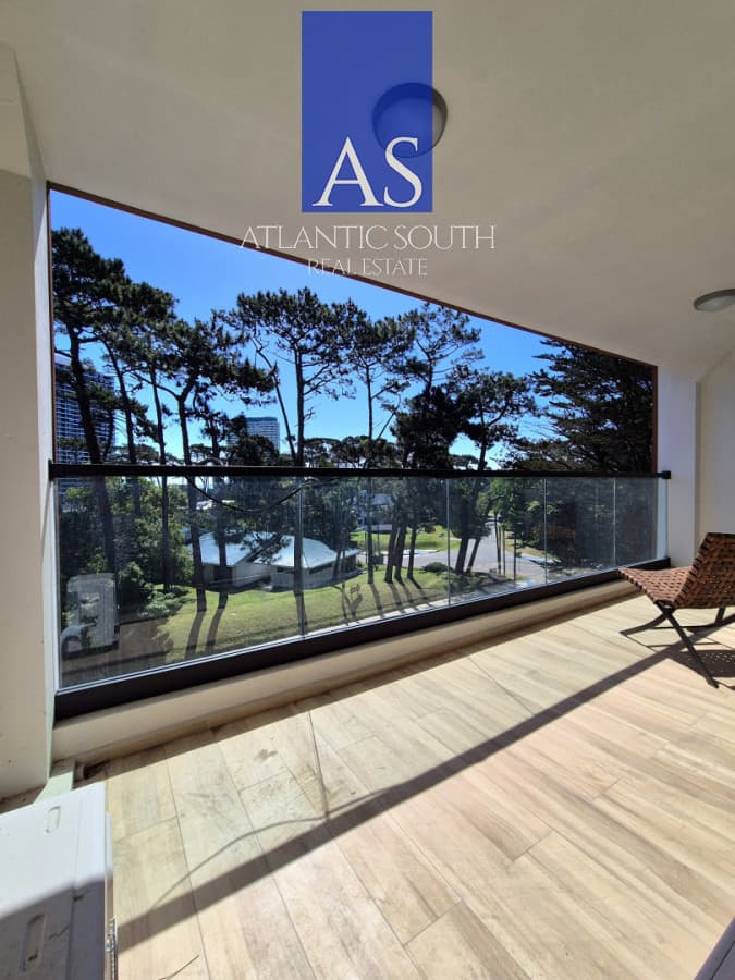 Venta apartamento 1 dormitorio casi a estrenar 200mts del mar Playa Mansa