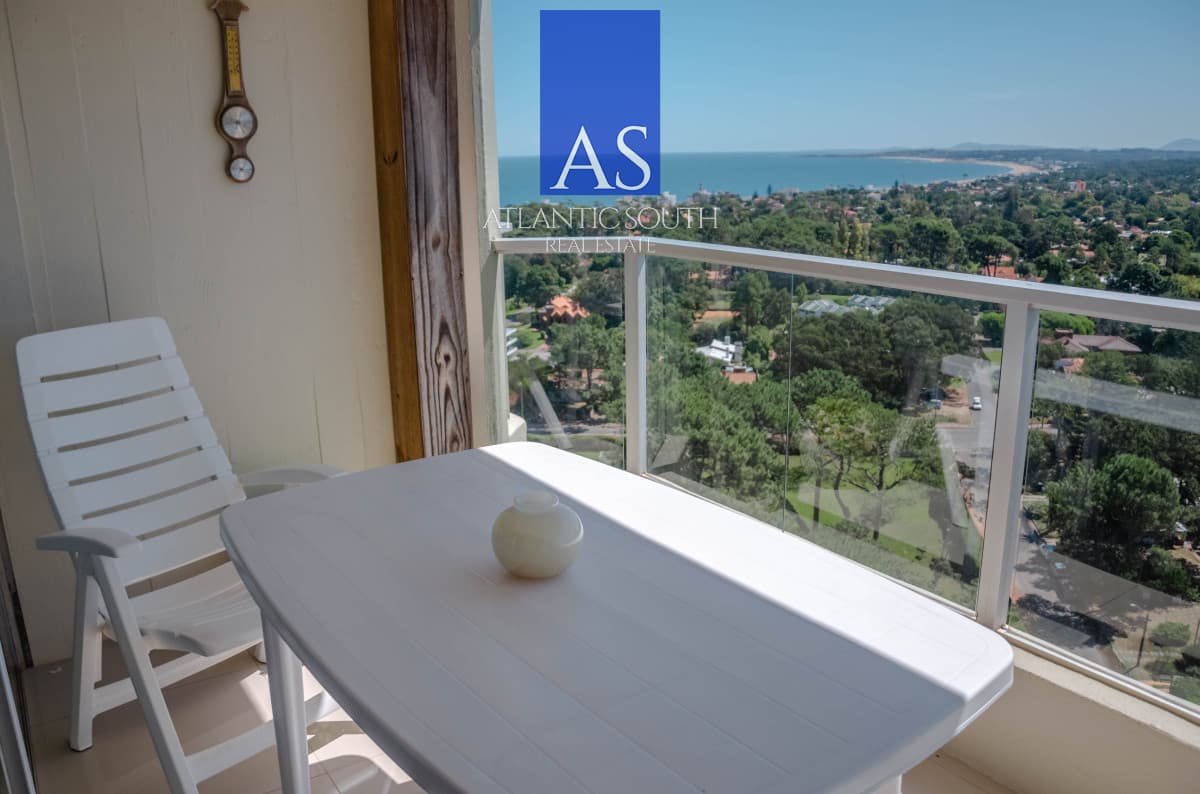 Apartamento de 2 dormitorios con vista al mar Punta del Este