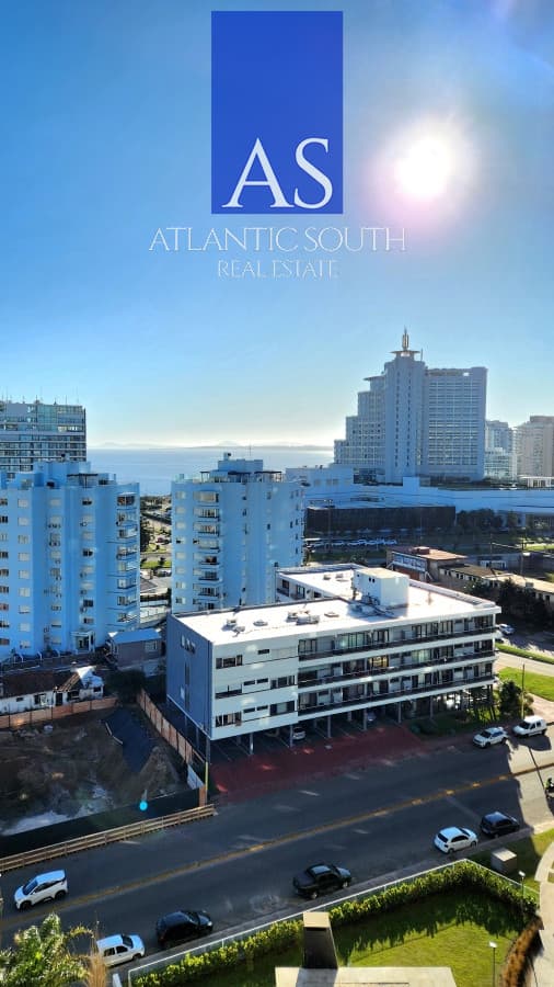 Apartamento moderno 2 dormitorios con parrillero espectacular vista y garage
