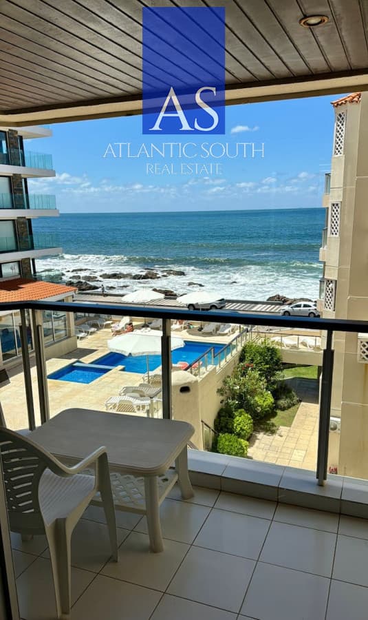 Apartamento de 2 dormitorios con vista al mar y garage en Península
