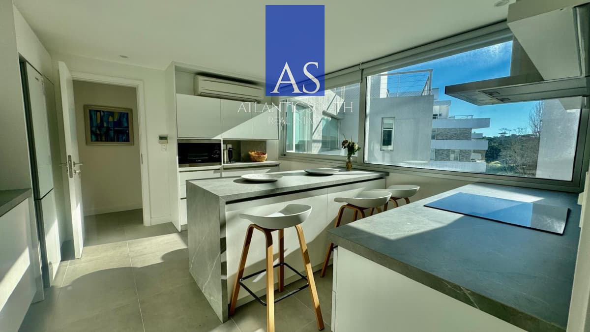 Apartamento 3 dormitorios primera línea Playa Mansa