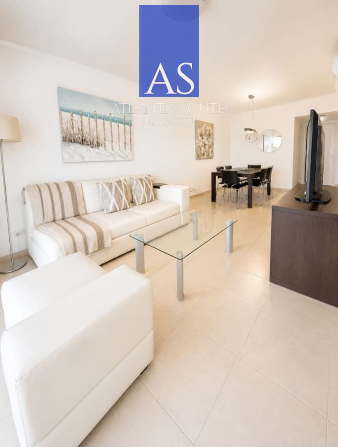 Apartamento con parrillero propio y vista al mar en alquiler temporal en Punta del Este