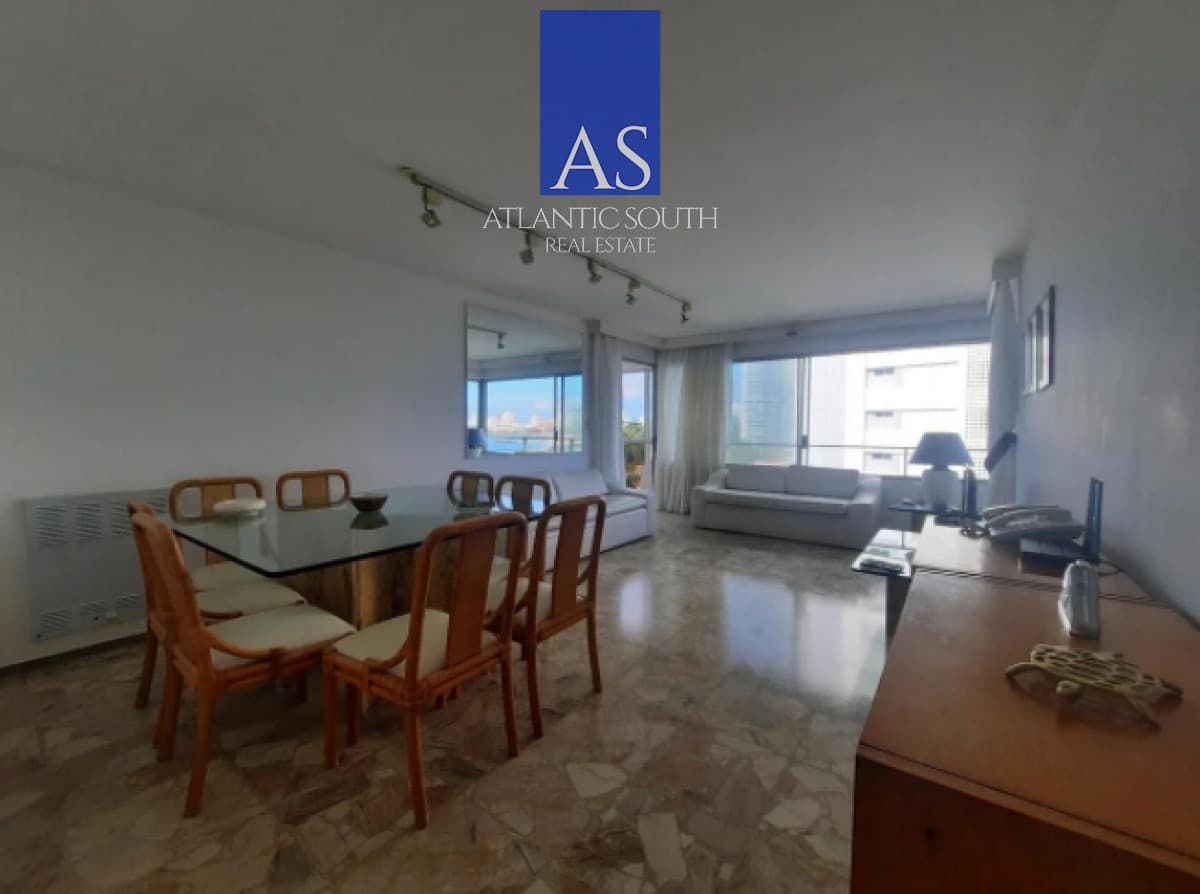 Apartamento de 2 dormitorios y dependencia en Mansa, Punta del Este