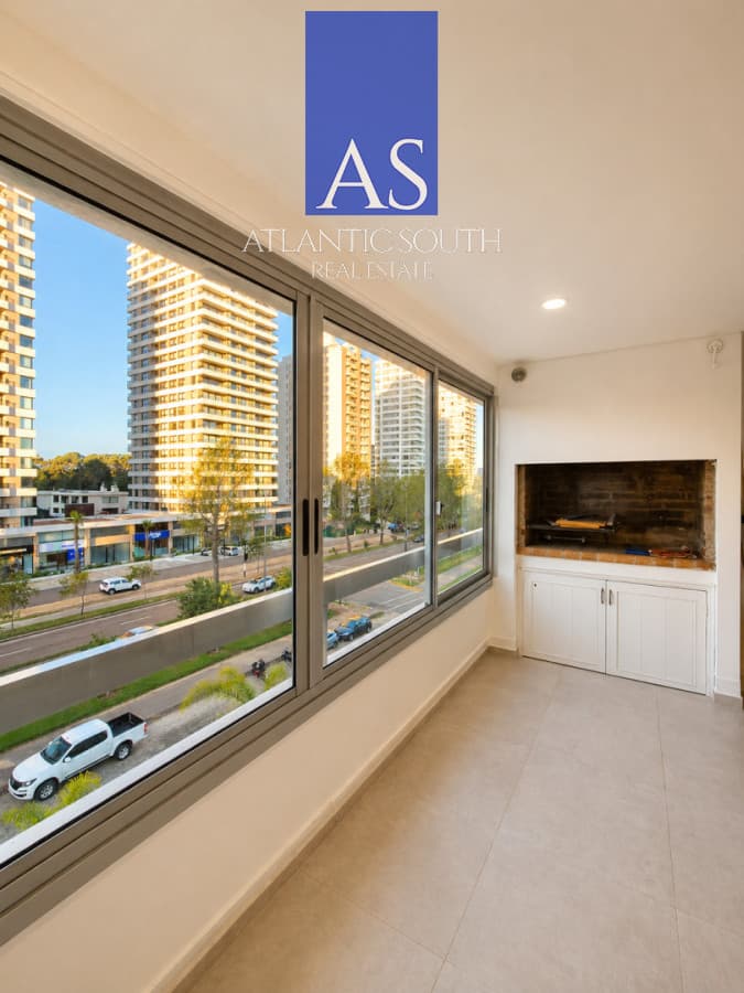 Apartamento 2 dormitorios con garage 100% reciclado planta cómoda al Frente con garage
