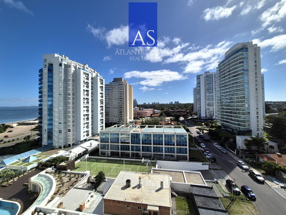 Apartamento a estrenar venta 1 dormitorio frente a metros del mar terraza garage Playa Mansa Punta del Este