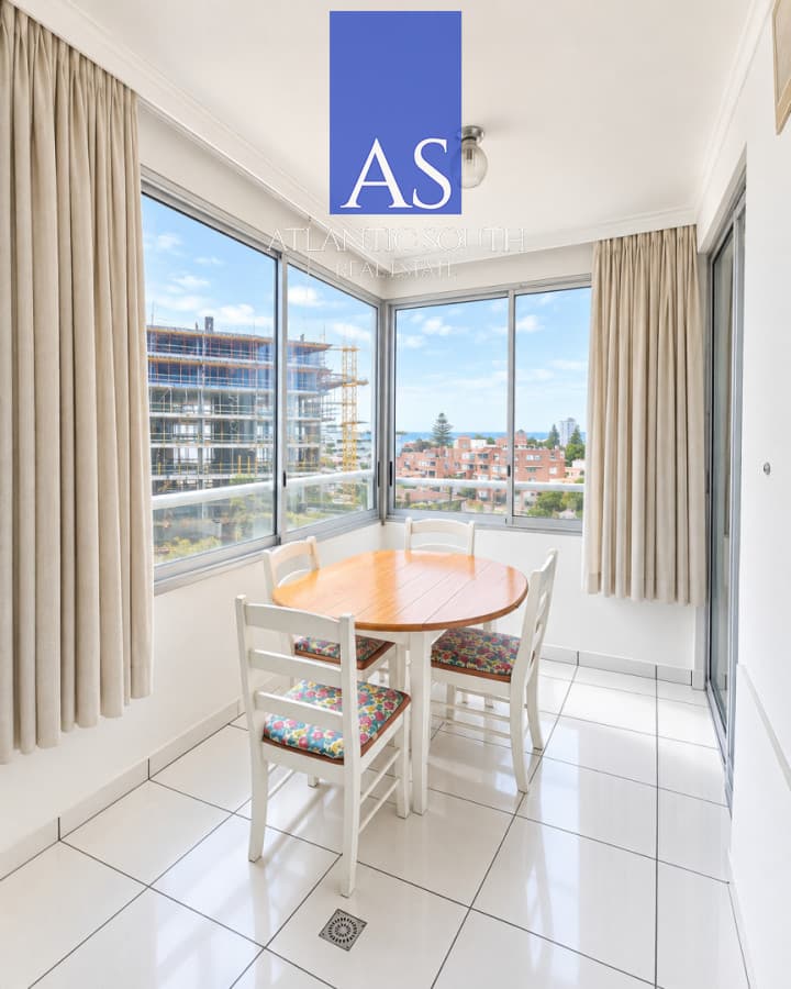 Apartamento de 2 dormitorios con garage en zona Conrad Punta del Este