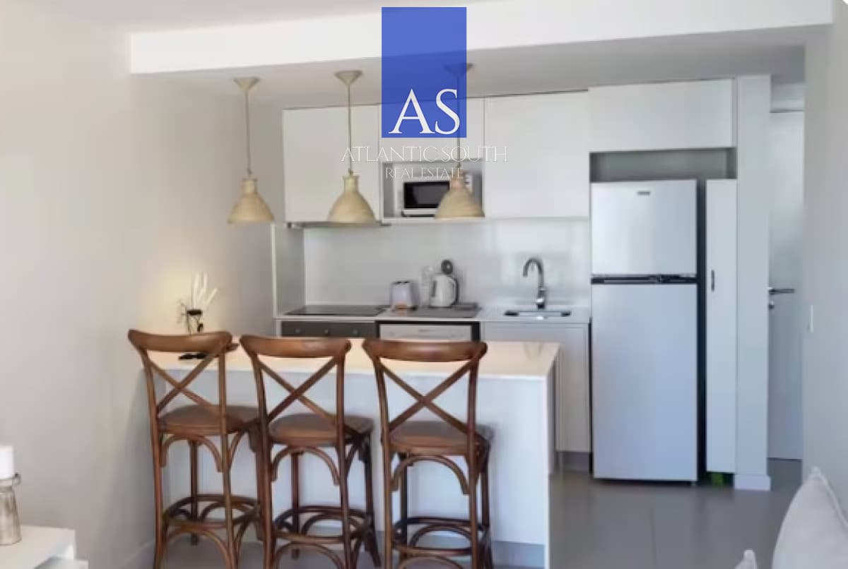 Apartamento de 1 Dormitorio en Parada 4 de Playa Mansa Frente a Enjoy Conrad