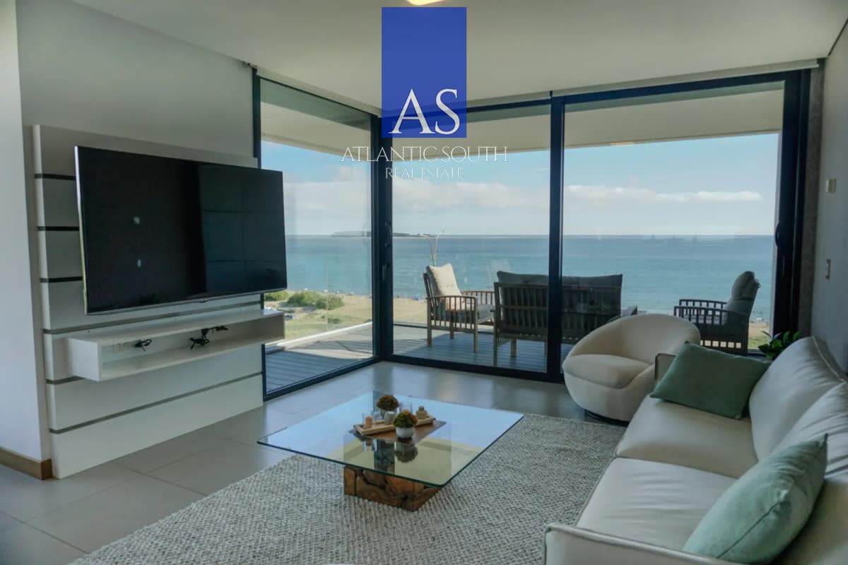 Apartamento frente al mar, mansa, con parrillero propio