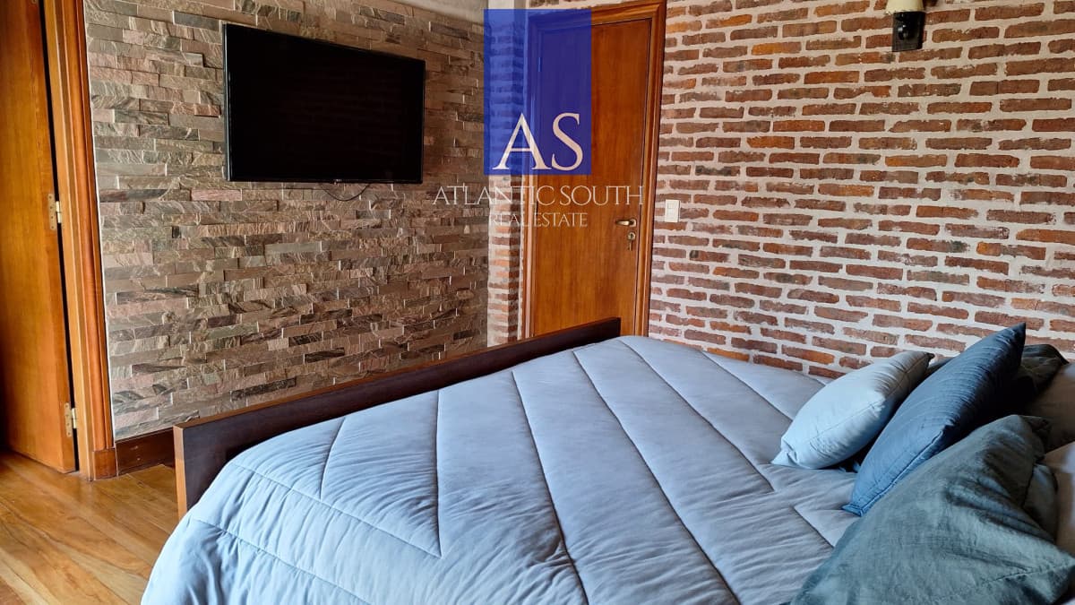 Casa moderna de 3 dormitorios piscina climatizada Pinares Punta del Este