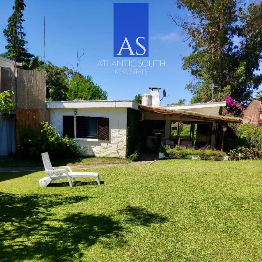 Casa de 4 dormitorios y dependencia Pinares