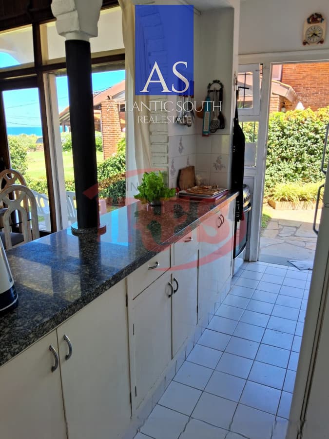 Oportunidad casa de 4 dormitorios cerca de Playa Mansa