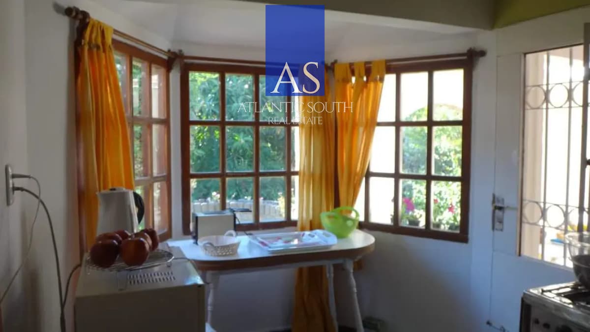 venta Casa de 3 dormitorios construcción tradicional Playa Mansa Pinares