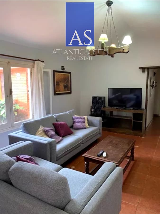 Casa 4 dormitorios con terreno jardines de Córdoba zona colegios