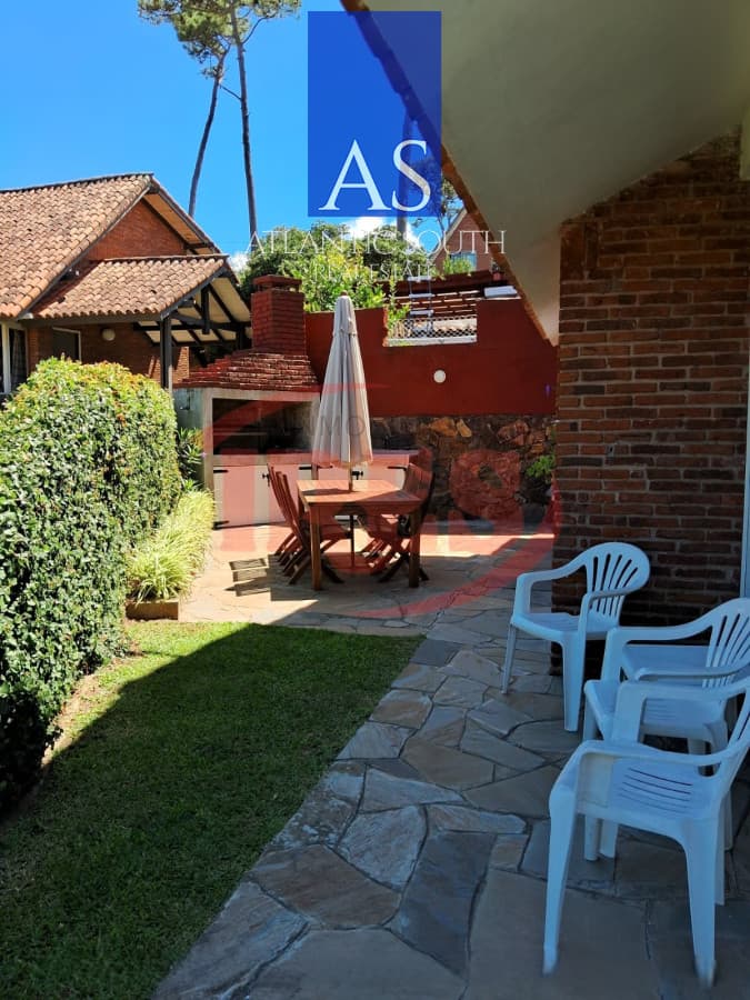 Oportunidad casa de 4 dormitorios cerca de Playa Mansa