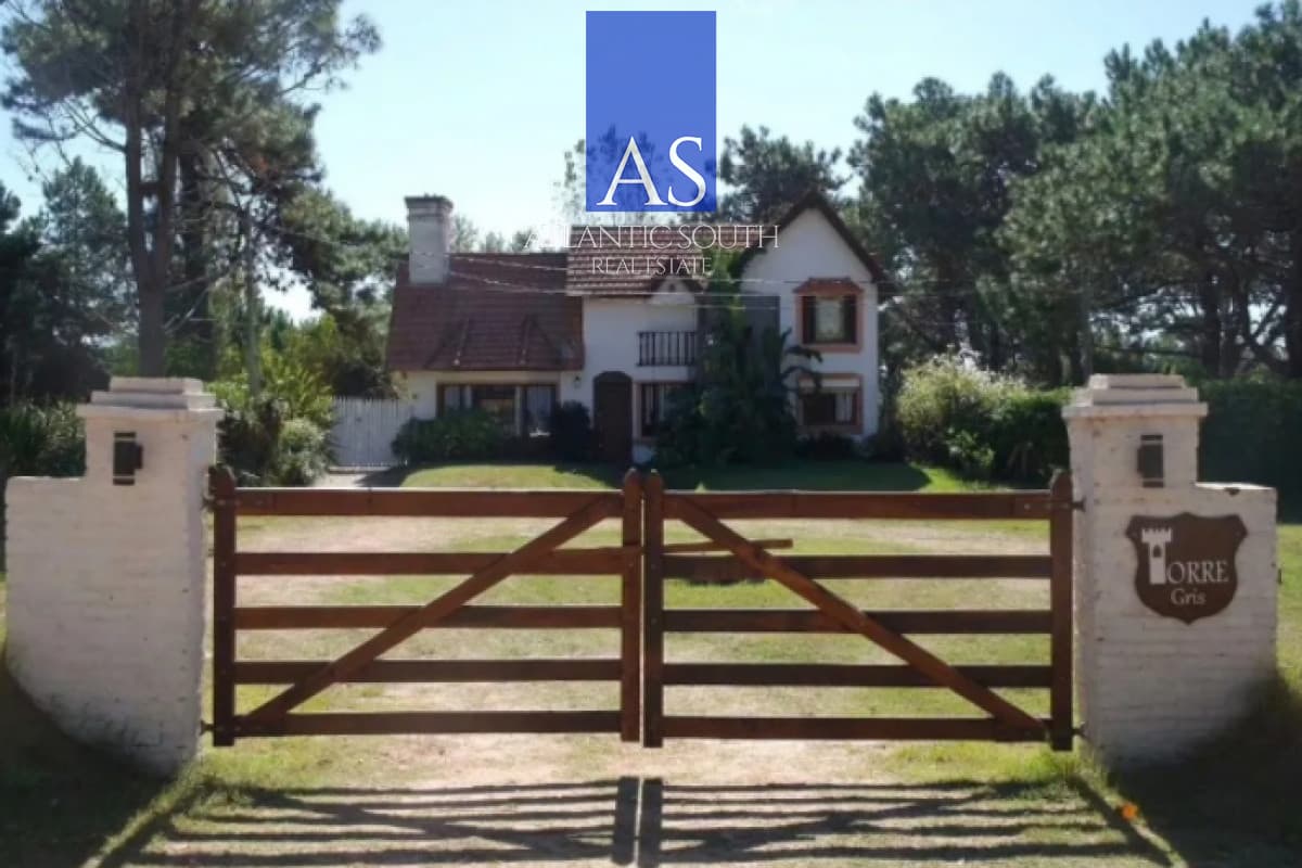Casa 4 dormitorios Rincon del Indio Punta del Este