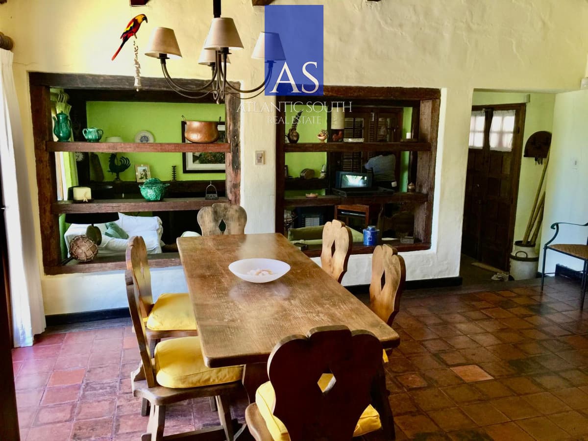 Casa tipo chacra tres dormitorios zona Punta Ballena Punta del este