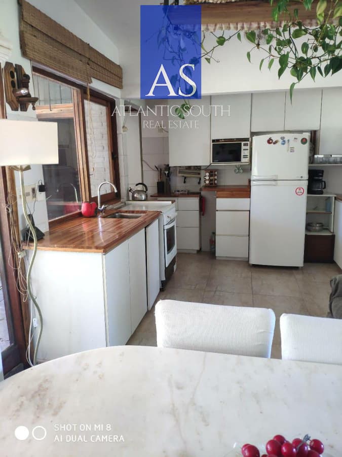 Casa de 4 dormitorios y dependencia Pinares