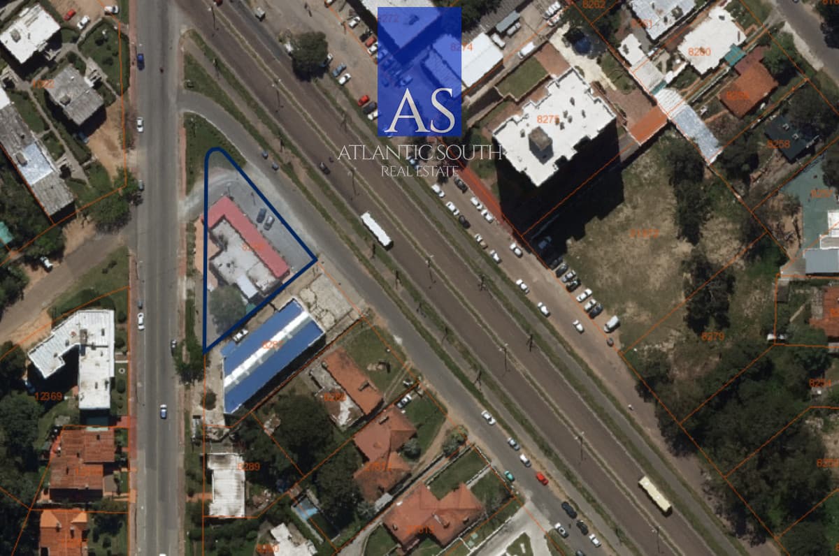 Oportunidad de Desarrollo: Esquina Emblemática Av. Roosevelt