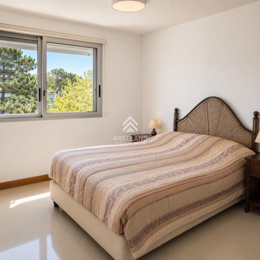 Apartamento ID.4410 - Venta apartamento 2 dormitorios moderno y luminoso con terraza y cochera Aidy Grill Punta del Este