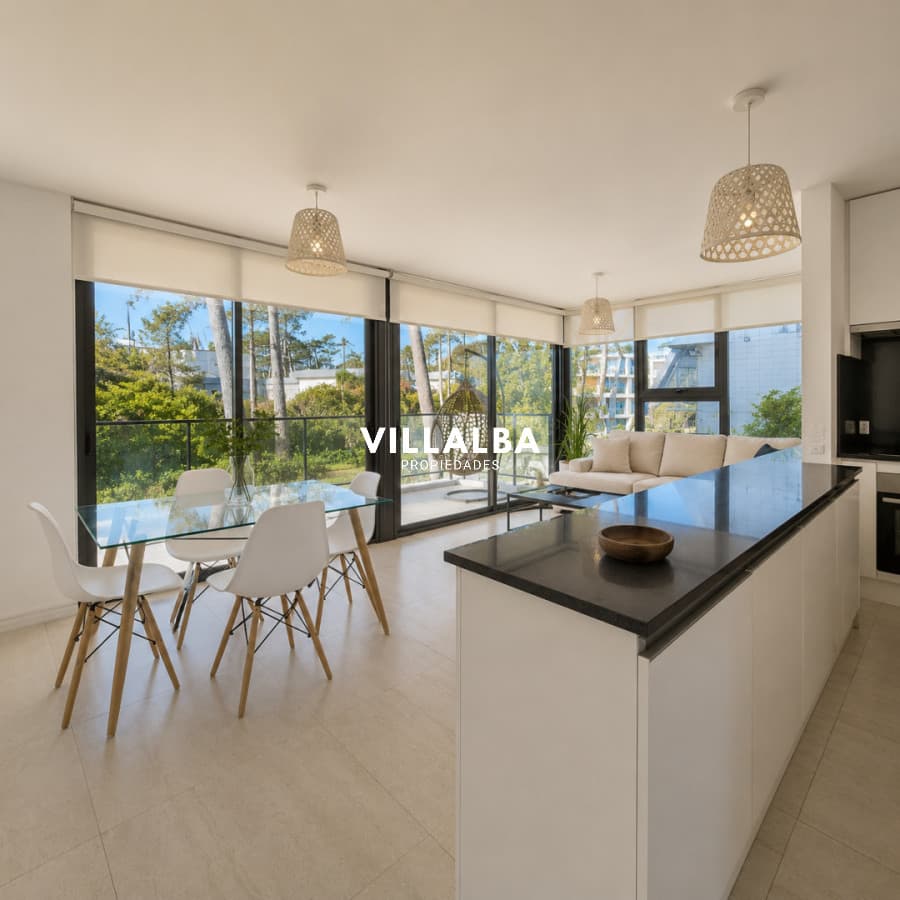 Apartamento moderno 2 dormitorios con parrillero 200mts del mar Playa Mansa