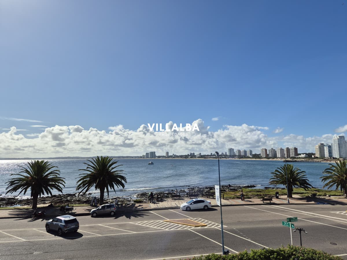 Apartamento 3 dormitorios + dependencia frente al mar parada 1 Playa Mansa Península