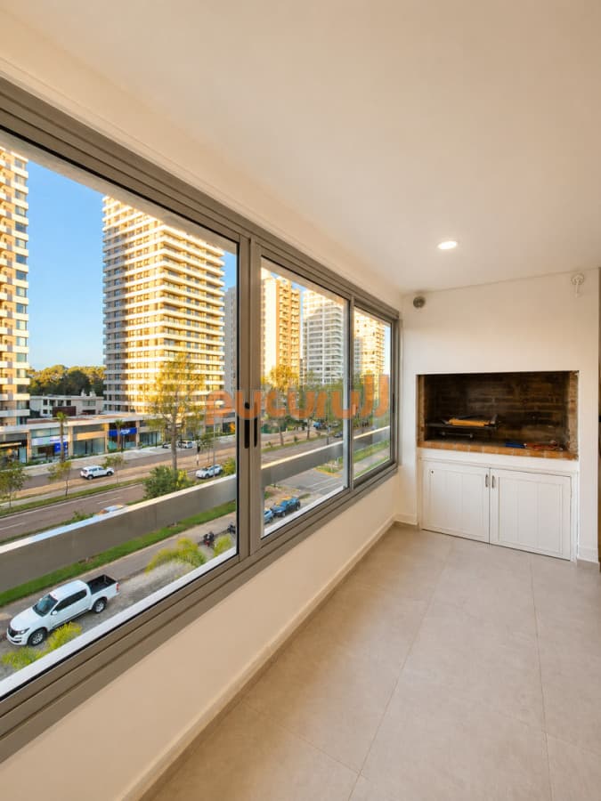 Apartamento 2 dormitorios con garage 100% reciclado planta cómoda al Frente con garage