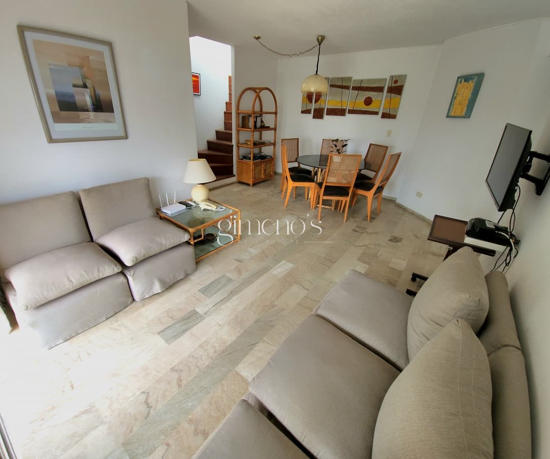 Oportunidad Penthouse 3 dormitorios con parrillero cochera Playa Mansa