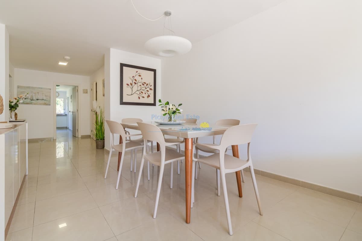 PENTHOUSE en el Golf 3 dormitorios 3 baños, gran barbacoa propia, garage y amenities - Inmobiliaria Playa del Este