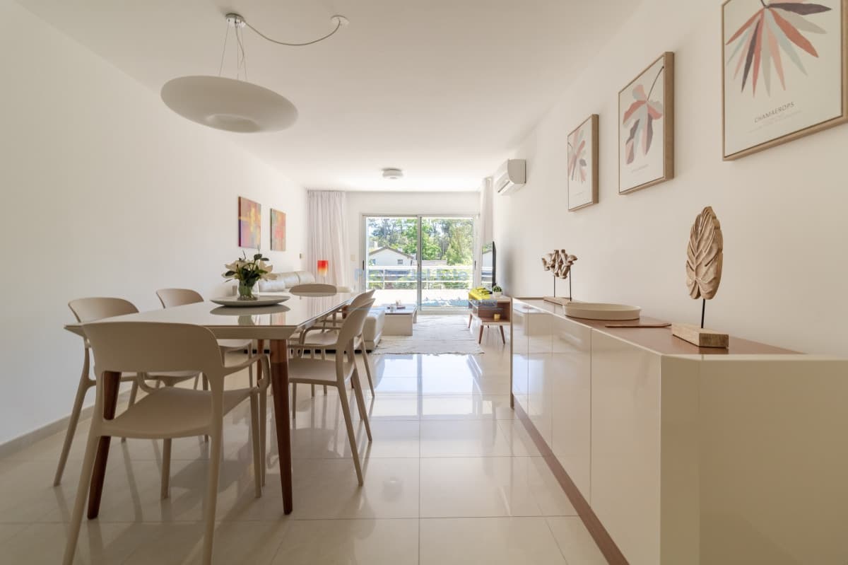 PENTHOUSE en el Golf 3 dormitorios 3 baños, gran barbacoa propia, garage y amenities - Inmobiliaria Playa del Este