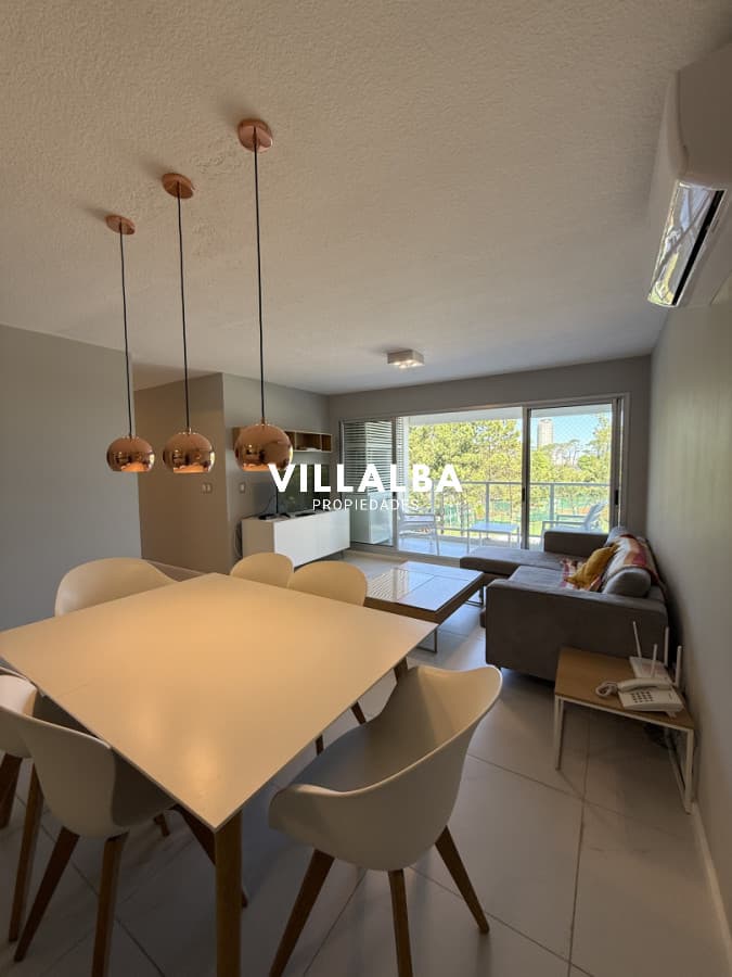 Excelente Apartamento de 3 Dormitorios en Torre Wilson, Frente al Mar