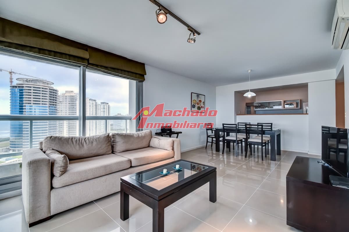 Alquiler de apartamento de dos dormitorios en Punta del Este