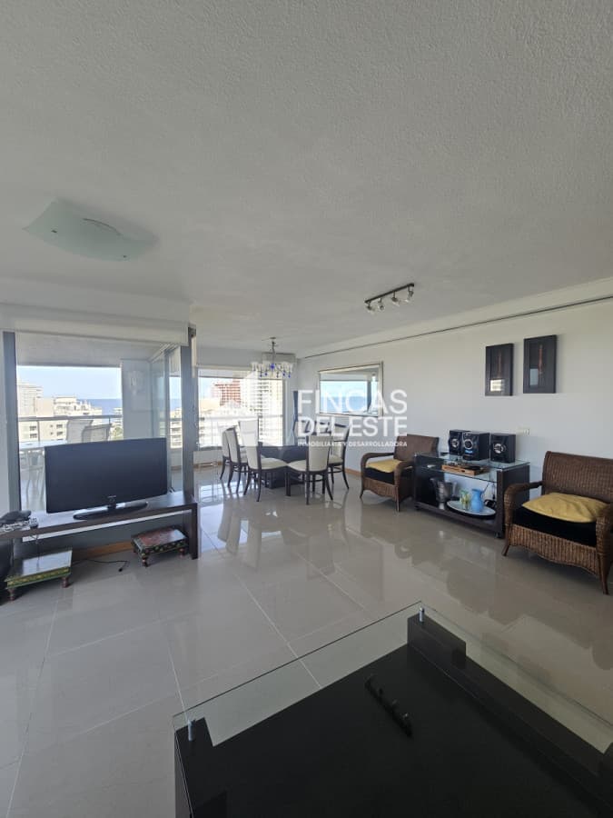 Venta departamento de 3 dormitorios en Punta del este