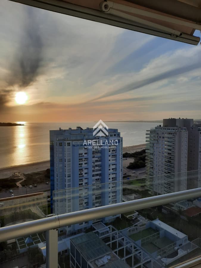 Apartamento ID.6145 - Venta apartamento 3 dormitorios y dependencia