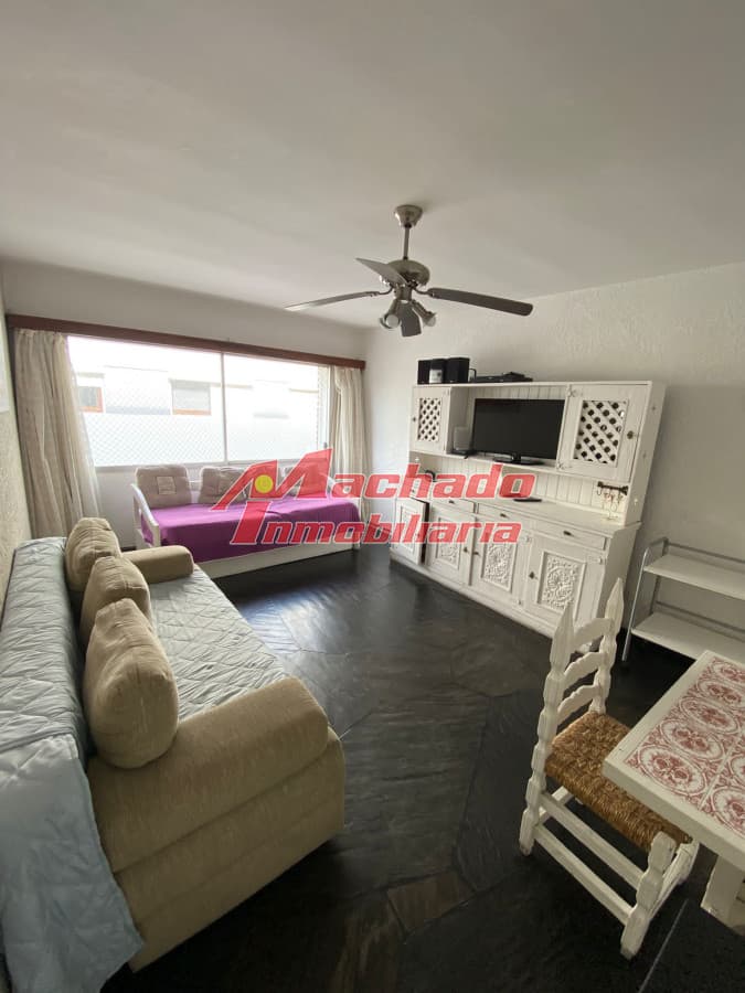 Apartamento en venta de un dormitorio en Mansa - Punta del Este