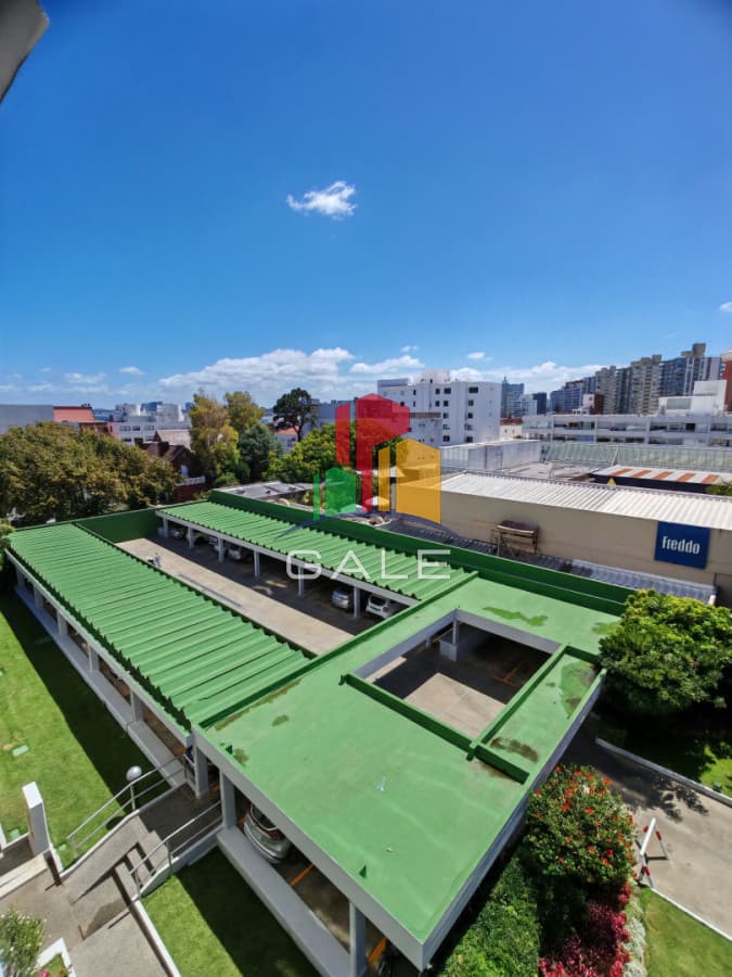 Gale Propiedades & Escribanía Apartamento ID.4503 - Hermoso Y Amplio Apartamento en Punta Del Este