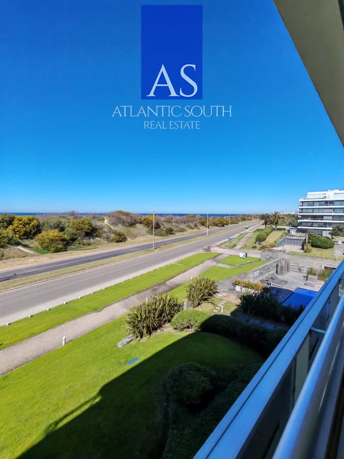 Apartamento moderno primera linea Playa Brava 3 dormitorios Punta del Este