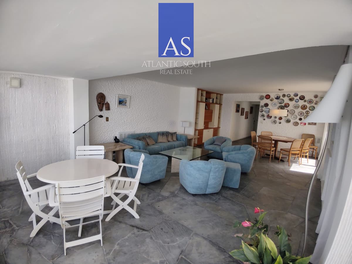Apartamento 3 dormitorios vista directa al mar en Península primera linea Punta del Este