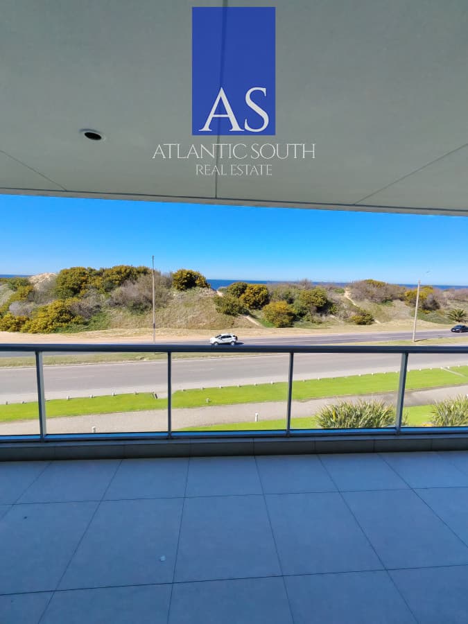 Apartamento moderno primera linea Playa Brava 3 dormitorios Punta del Este