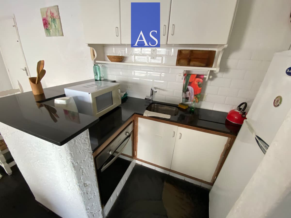 Apartamento 1 dormitorio primera línea con cochera Playa Mansa - Punta del Este