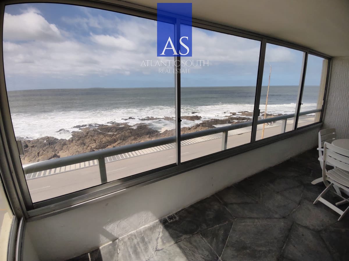 Apartamento 3 dormitorios vista directa al mar en Península primera linea Punta del Este