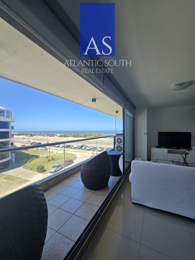 Oportunidad apartamento 2 dormitorios torre de categoría terraza garage Playa BRava Punta del Este