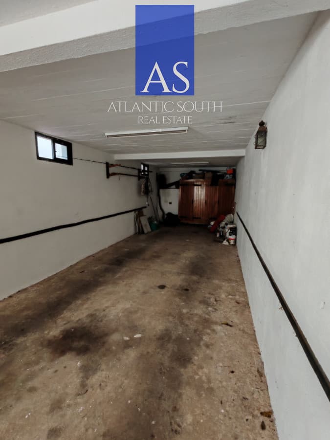 Casa 3 dormitorios con jardín próxima al mar Playa Mansa Punta del este