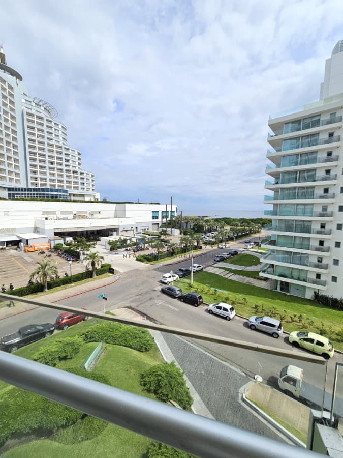 Apartamento ID.3814 - Apartamento de dos dormitorios en venta en Seasons Tower