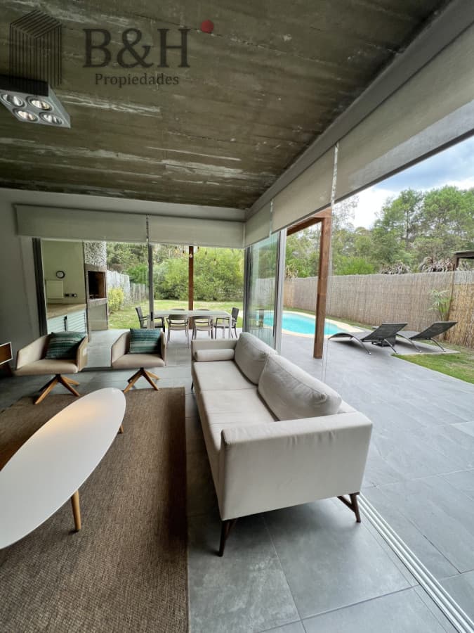 CASA EN ALQUILER SOLANAS