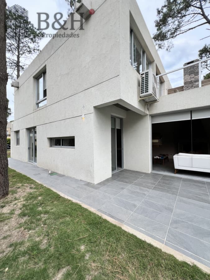 CASA EN ALQUILER SOLANAS