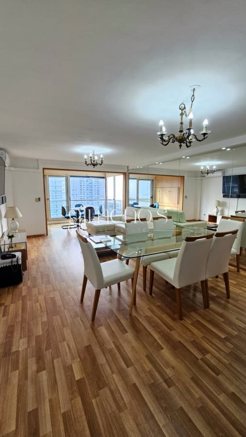 Apartamento en Punta del Este, Mansa